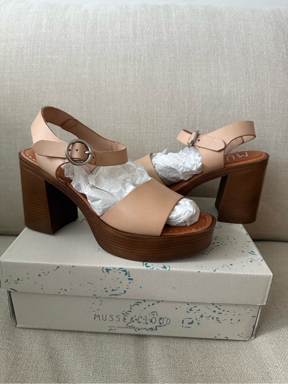 Musse & Cloud Uma Beige Leather Wooden Platform Heels